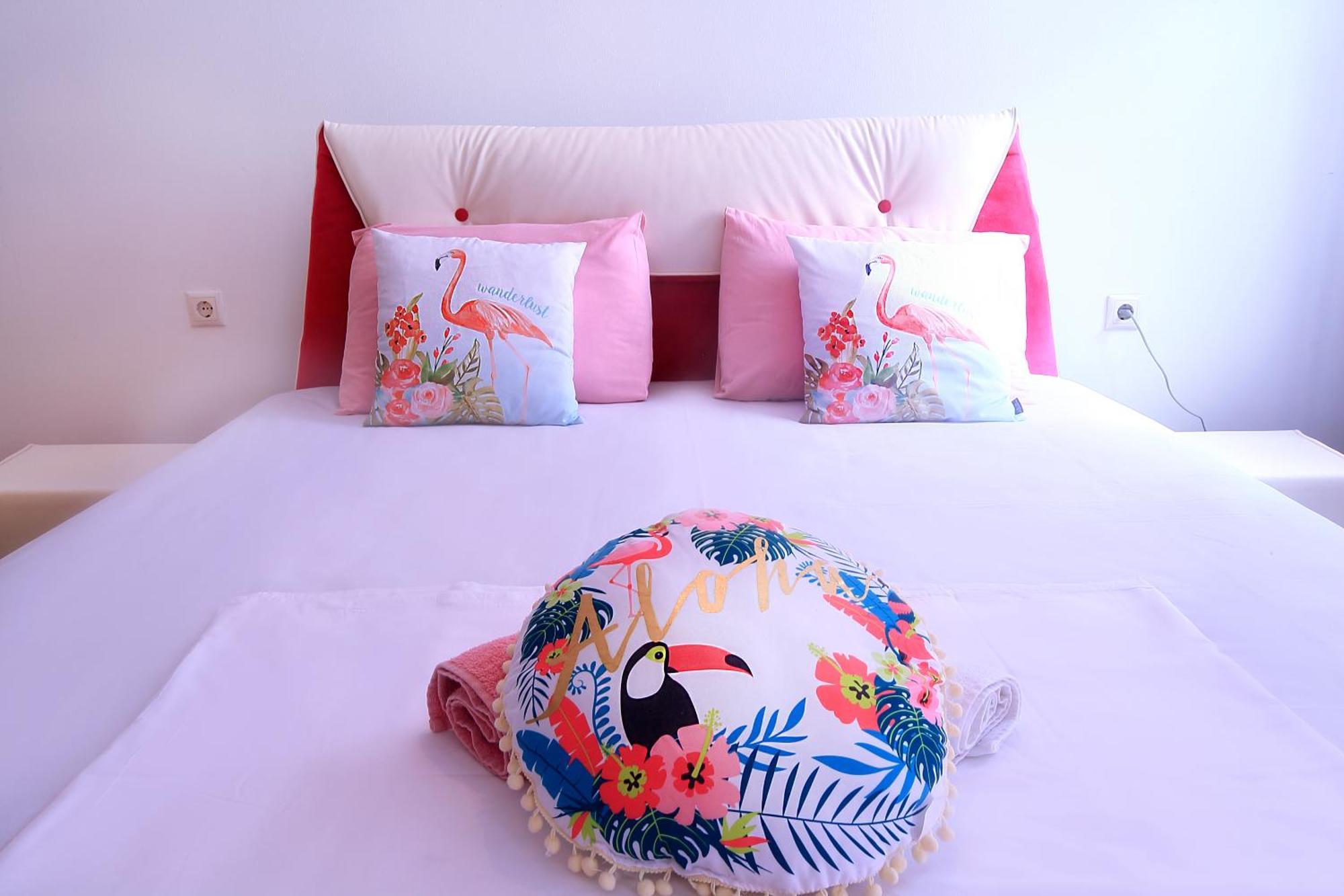 Private Apartment With Parking And Pool Balchik Esterno foto