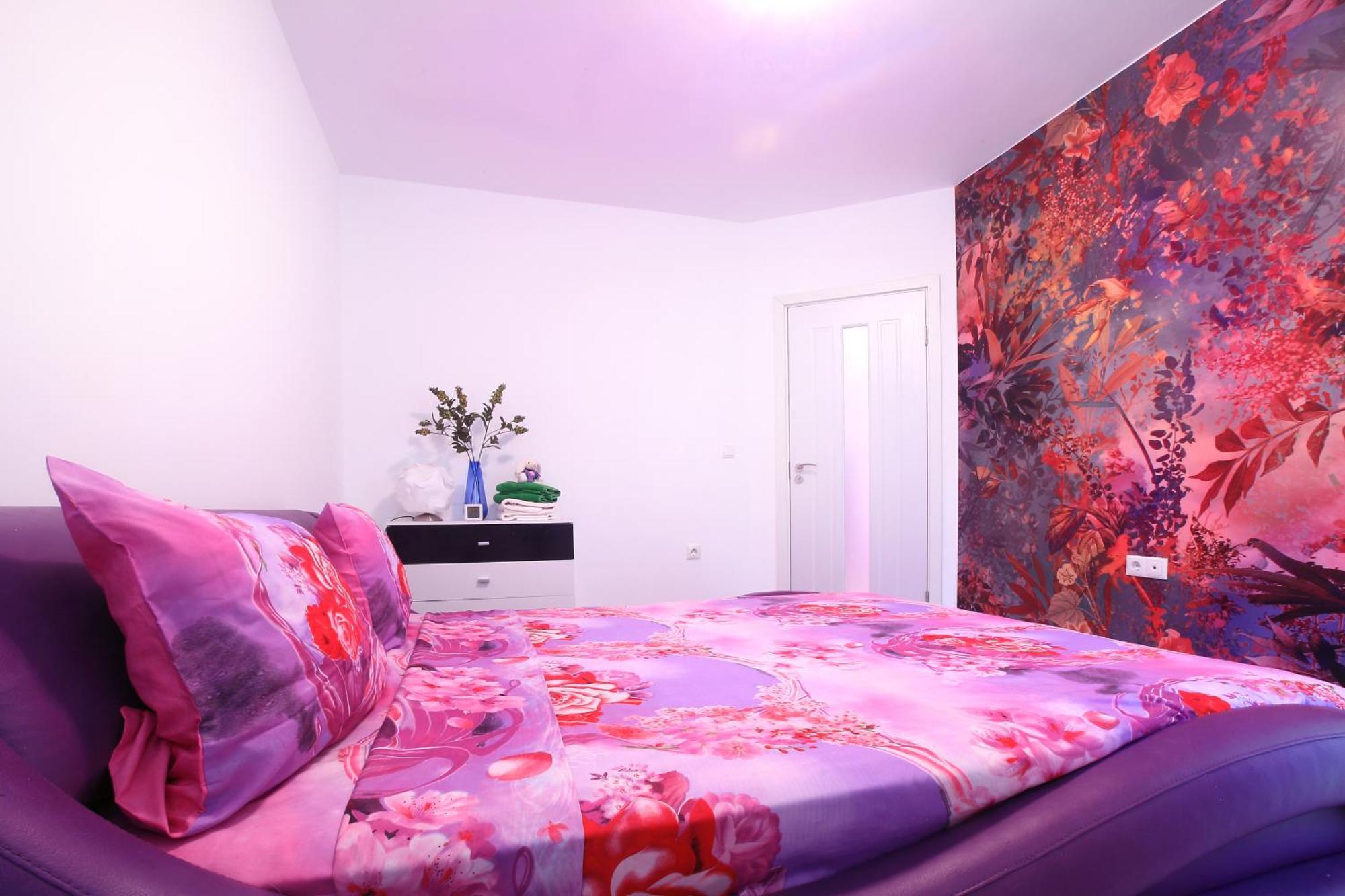 Private Apartment With Parking And Pool Balchik Esterno foto
