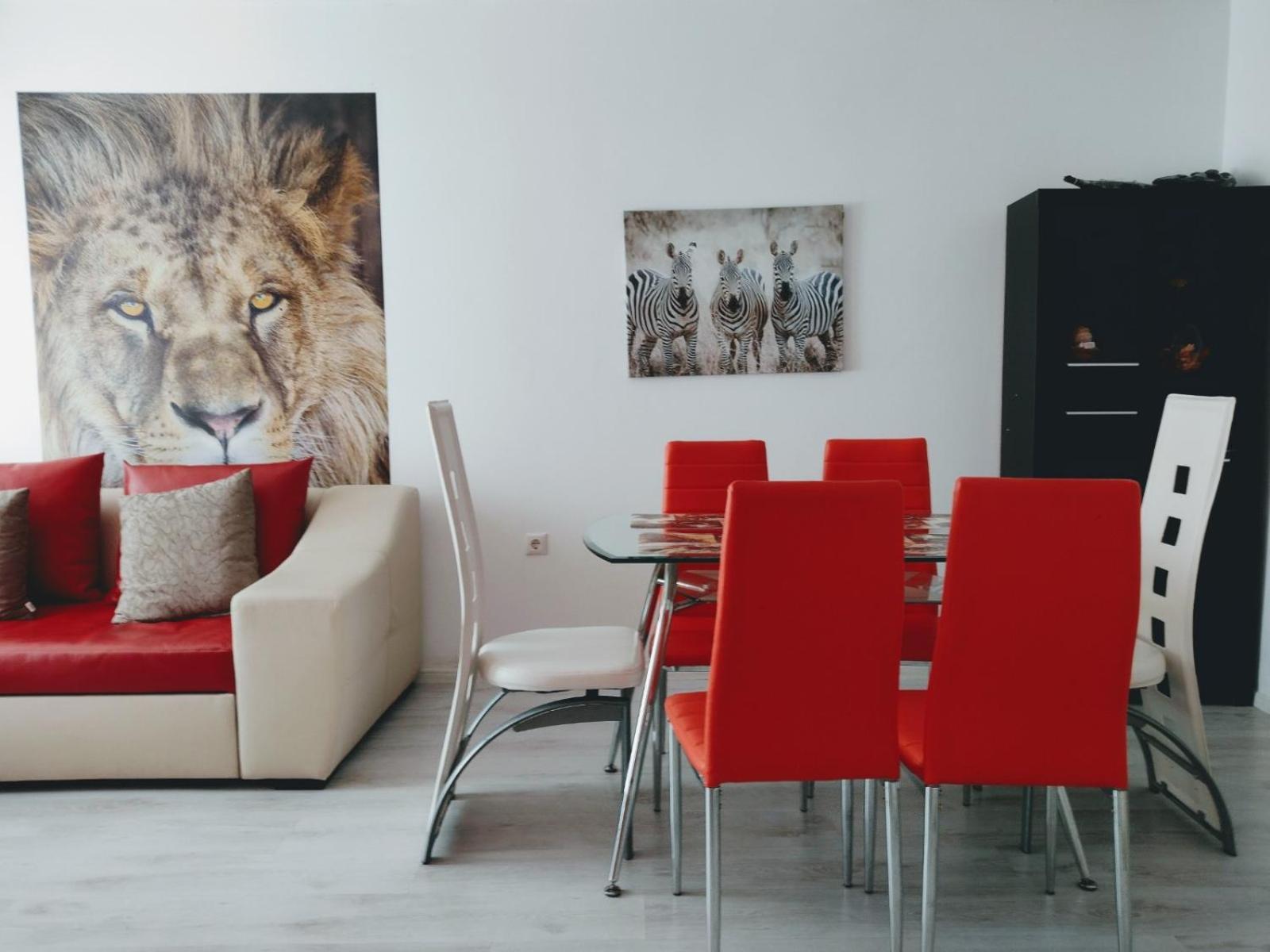 Private Apartment With Parking And Pool Balchik Esterno foto
