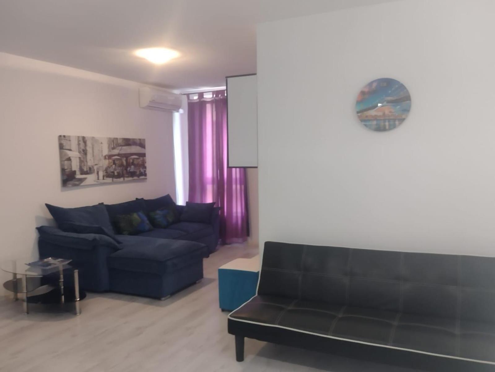 Private Apartment With Parking And Pool Balchik Esterno foto