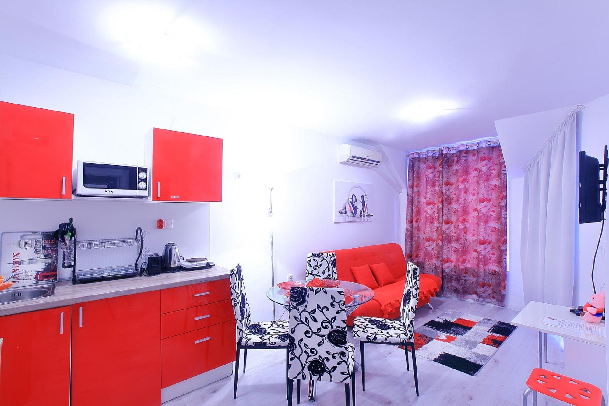 Private Apartment With Parking And Pool Balchik Esterno foto