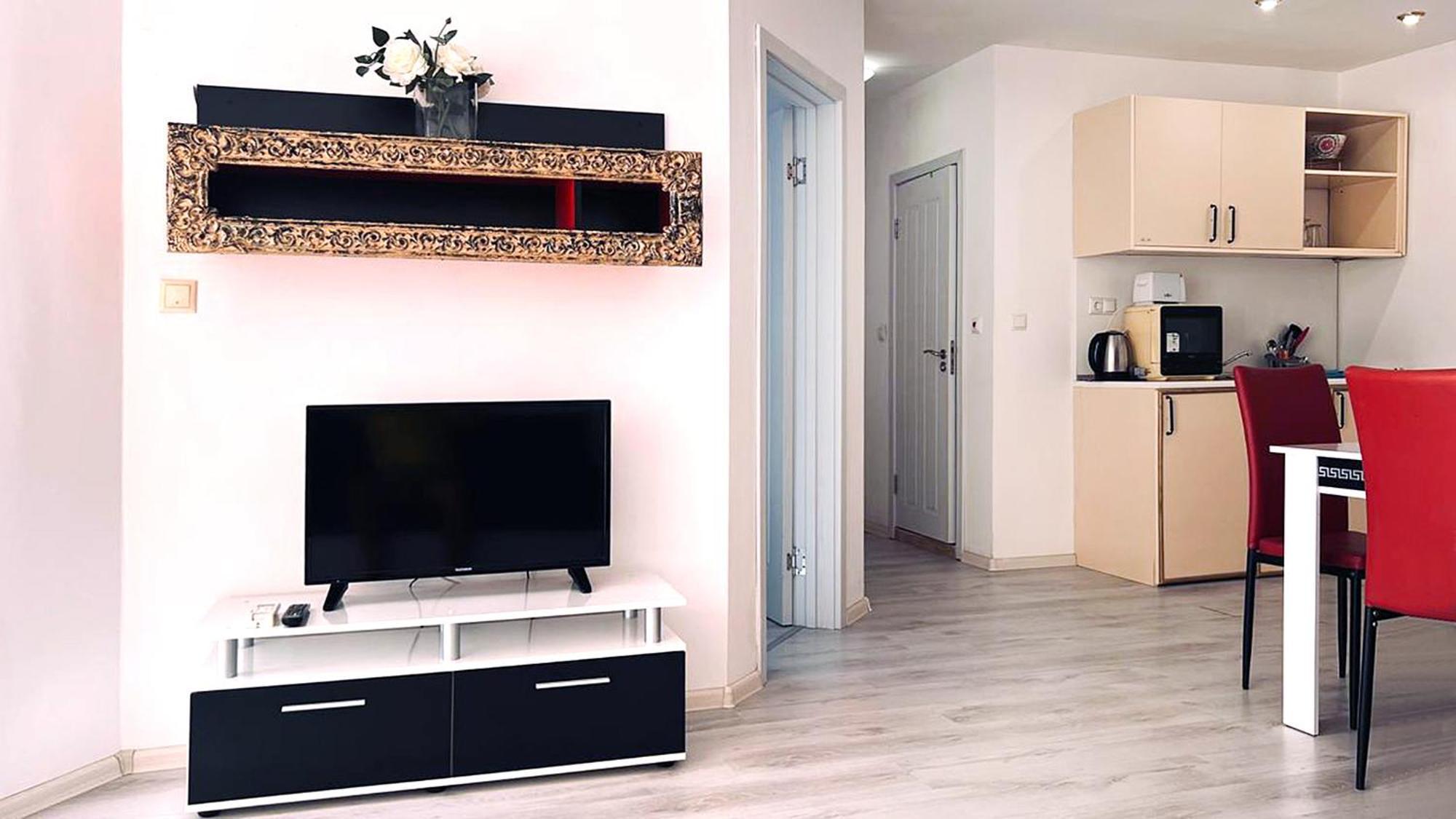 Private Apartment With Parking And Pool Balchik Esterno foto