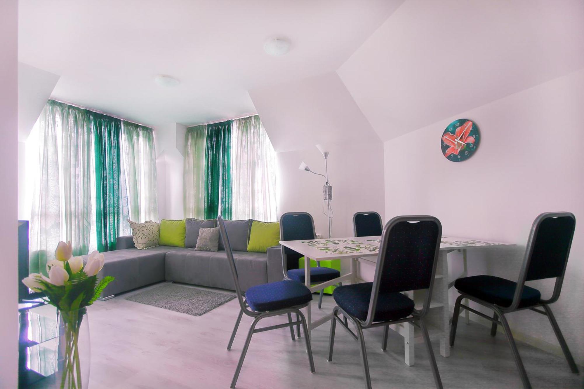 Private Apartment With Parking And Pool Balchik Esterno foto