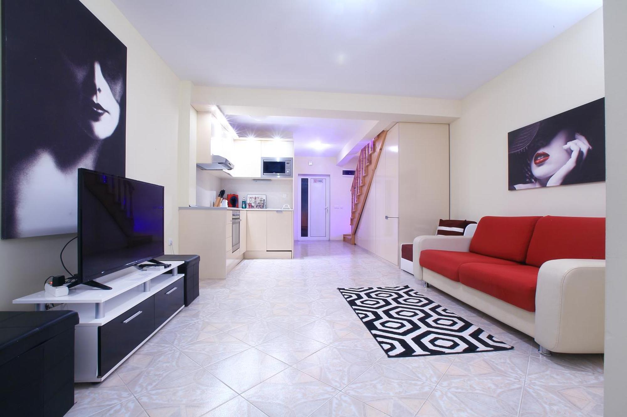 Private Apartment With Parking And Pool Balchik Esterno foto