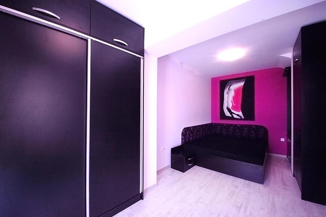 Private Apartment With Parking And Pool Balchik Esterno foto
