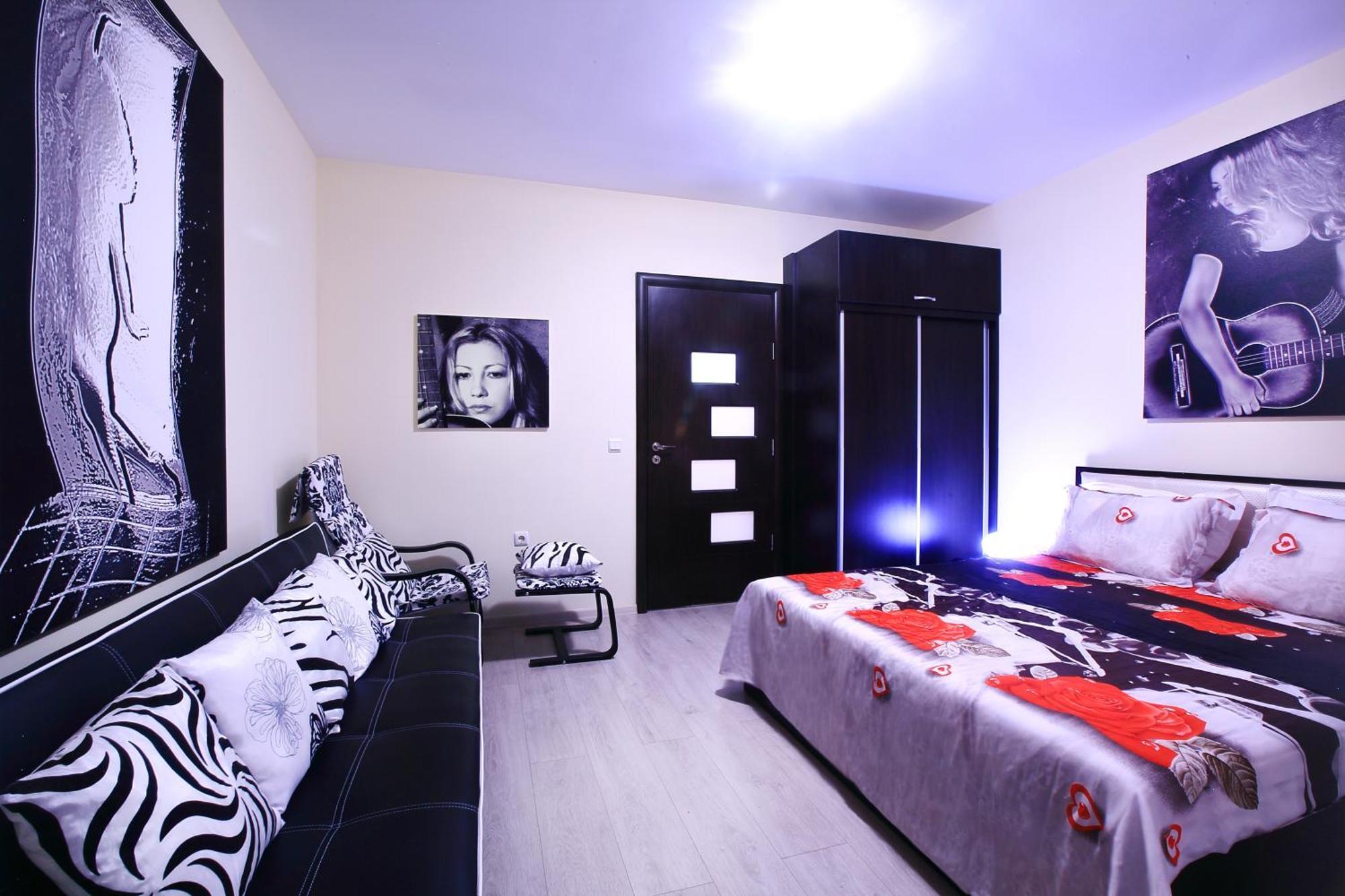 Private Apartment With Parking And Pool Balchik Esterno foto