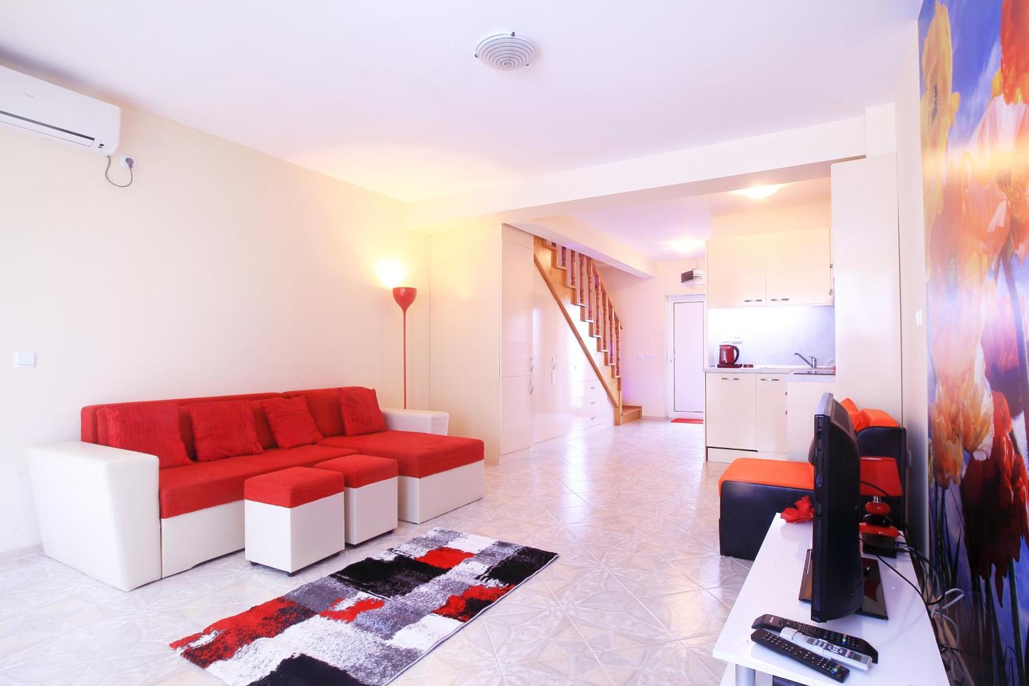 Private Apartment With Parking And Pool Balchik Esterno foto
