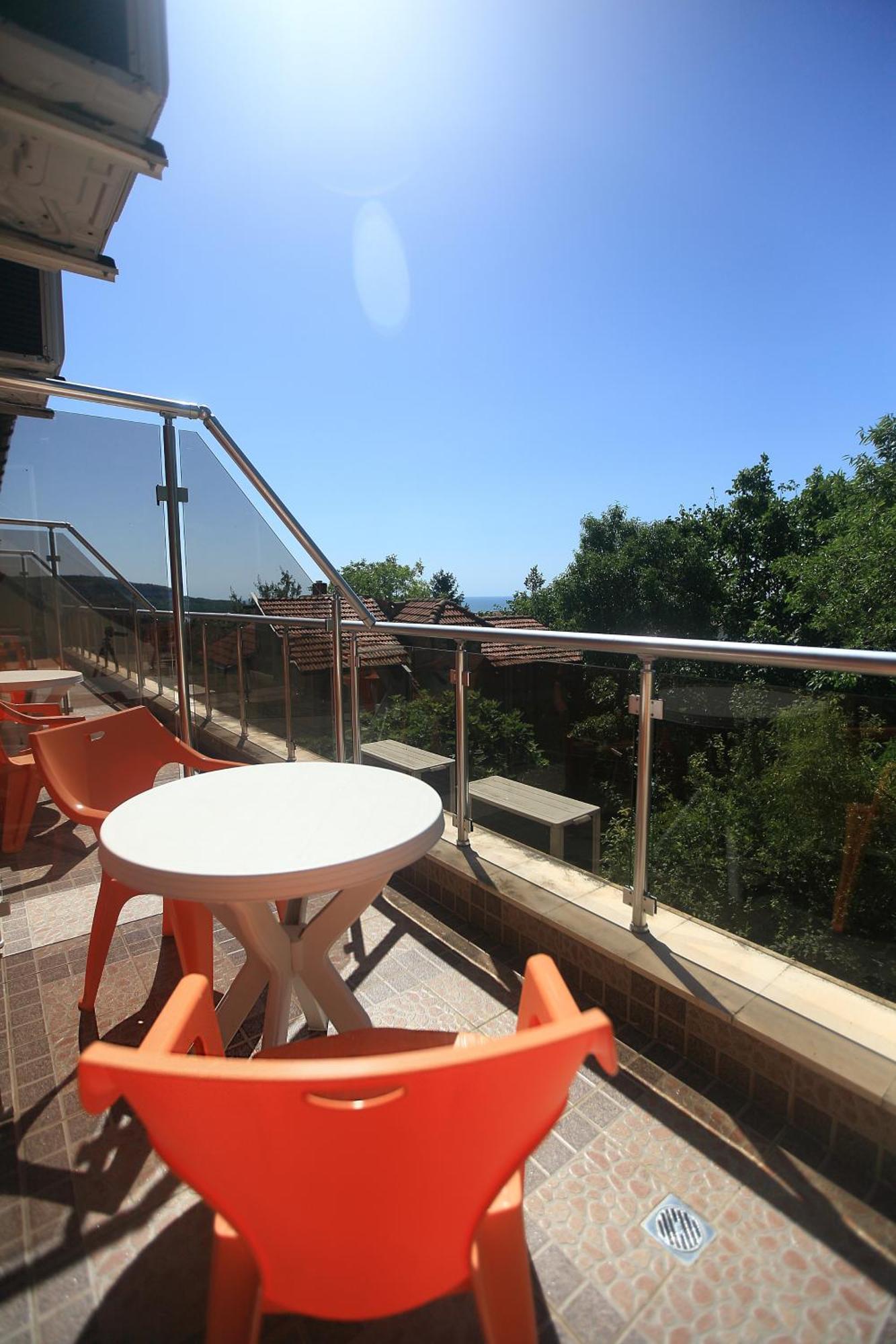 Private Apartment With Parking And Pool Balchik Esterno foto