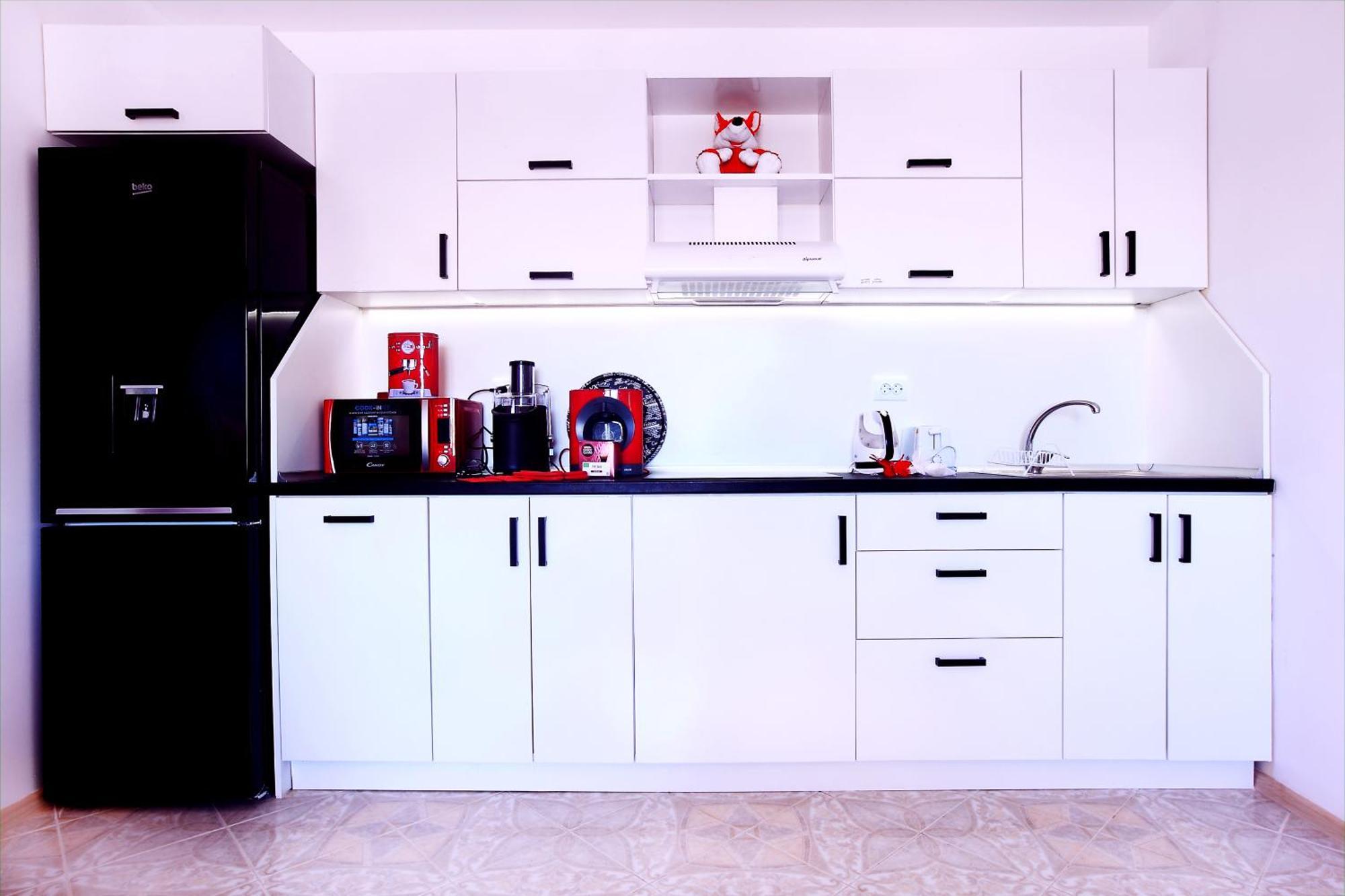 Private Apartment With Parking And Pool Balchik Esterno foto