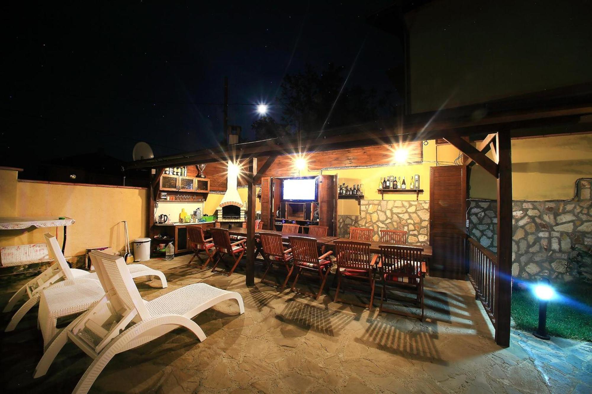 Private Apartment With Parking And Pool Balchik Esterno foto